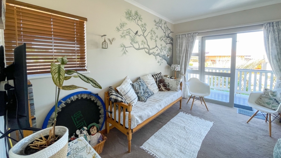 5 Bedroom Property for Sale in Hersham Western Cape